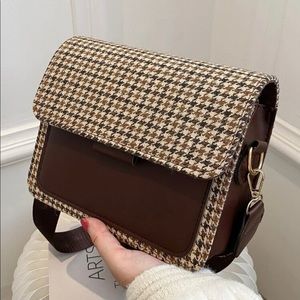 SHEIN Mini Houndstooth Pattern Flap Bag